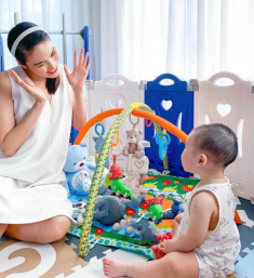 Lan Khuê miệt mài bí hiểm giấu mặt con, nào ngờ chồng đại gia đã công khai 3, 4 lần