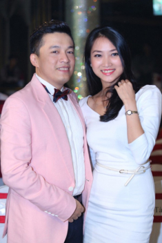 Nhan sắc ngày một mặn mà của bà xã Lam Trường, chẳng trang điểm cầu kỳ vẫn đẹp hút hồn
