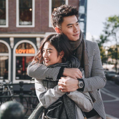Cô gái yêu chàng trai lớp bên năm 17 tuổi, 10 năm sau con đẹp, nhà sang, xe 5 tỷ