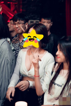 Từ câu chuyện hotgirl 2k1 bị chỉ trích với hình ảnh đi bar: Cách ăn mặc chính là vấn đề