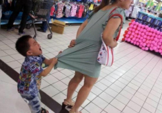 Vô tư cho con ăn “bát mì độc” này, cả nhà không ngờ làm hỏng cuộc đời đứa trẻ