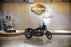 Bảng giá xe Harley Davidson 2017 mới nhất: Street 750, Iron 883...