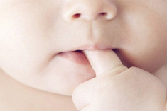 Bí quyết giúp trẻ “cai” mút tay một cách dễ dàng và vui vẻ