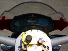 Ducati Monster 796 ‘Hậu duệ’ sau thành công của Monster 795
