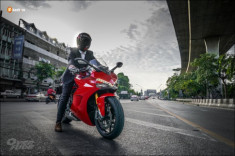 Ducati Sportbike đẹp mê hồn trong bộ ảnh buổi chiều hoàng hôn