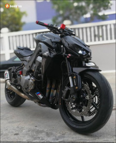 Kawasaki Z1000 độ mãnh thú đầy mạnh mẽ trong lốt áo đen