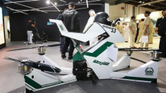 Khi mô hình viễn tưởng đi vào thực tế - Cảnh sát Dubai đi tuần bằng xe bay