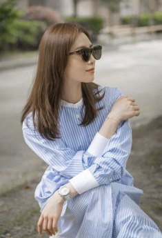 Kiểu họa tiết trang phục được các sao Hoa ngữ ưu ái, diện lên vừa tôn dáng lại trẻ trung