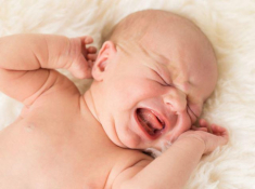 Cách xử trí khi bé 3 tháng tuổi 5 ngày không đi ngoài