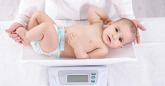 Chuyên gia mách mẹ nhận biết dấu hiệu suy dinh dưỡng ở trẻ