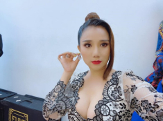 Con gái MC ‘Bạn muốn hẹn hò’ xin mẹ mua giày hiệu, đoạn chat lộ con người thật
