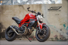 Ducati Monster 797 độ hầm hố từ thương hiệu đồ chơi cao cấp