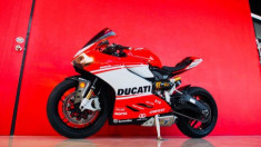 Ducati Panigale 899 bản độ chuẩn mực theo hình tượng 1299 Superleggera