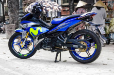 Exciter 150 độ đẹp với bộ cánh Movistar đặc trưng của đội đua Yamaha Factory Racing