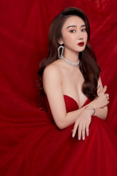 Ms Queen Beauty - Jeon Jade kín đáo, ngọt ngào đón Noel trong bộ ảnh mới