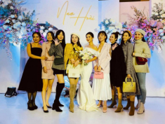 Mỹ nhân “vũ trụ VTV” đi ăn cưới ngày rét: ai cũng trùm kín, riêng Phương Oanh phong phanh thềm ngực