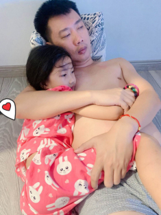 Nhìn con gái Ốc Thanh Vân tình cảm với ba, dân tình bỗng nhớ thương con gái Mai Phương