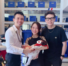 Rick kid Sài Gòn 20 tuổi làm mẹ, con gái đại gia Minh Nhựa được khen đã đẹp còn khéo