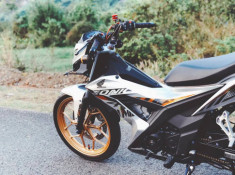 Sonic 150R độ phá cách với loạt đồ chơi có thương hiệu của biker Tây Ninh