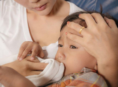 Trẻ 3 tuổi bị nôn nhiều không sốt phải làm sao?