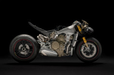Có cụ nào giống em không , đam mê Ducati nhưng chưa thể với tới :((