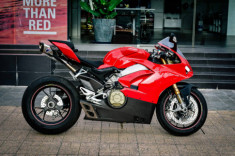 Ducati Panigale V4 S độ căng đét với dàn ống xả Termignoni 4USCITE fullsystem gần 200 triệu tại VN