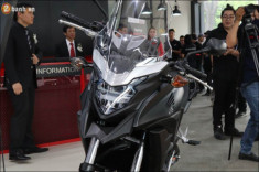 Honda CB500X 2018 có giá 180 triệu VND ra mắt tại Showroom Honda Moto Việt Nam