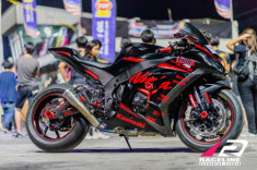 Kawsaki ZX-10RR Superbike giới hạn mang phong cách đội đua Kawasaki Racing Team