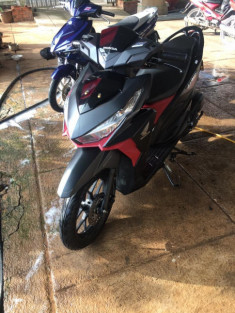 Mng ai biết cho mình hỏi về xe vario 150cc