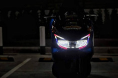 PCX 150 độ mang ánh mắt ‘ hung tợn ’ dưới màn đêm của biker nước bạn