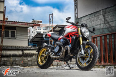 Soi chi tiết Ducati Monster 821 độ loạt đồ chơi CNC cao cấp