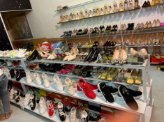 Tuyết Tây Shop thu hút lượng khách hàng lớn nhờ sản phẩm uy tín, chất lượng