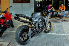 Yamaha R1 bản độ Matte Black ấn tượng trên đất Việt