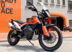 Cận cảnh KTM 790 Adventure 2019 mới với giá từ 440 triệu VND