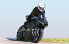 Ducati Panigale V4R dành cho đường đua WSBK lộ diện trên đường chạy thử