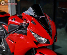 Honda CBR1000RR độ sặc sỡ với phong cách Full Red