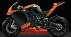 KTM hợp tác với Bajaj phát triển dòng xe 2 xi-lanh 500cc để thách thức các đối thủ Nhật Bản.