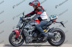 Ducati Streetfighter V4 lộ diện phiên bản khác trên đường thử nghiệm