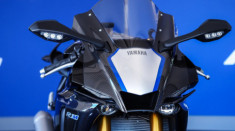 Yamaha R1 2020 hoàn toàn mới chính thức ra mắt tại Laguna Seca với giá hơn 400 triệu VND
