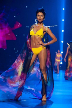 Chuyện chưa kể về thiết kế bikini của mùa Miss Universe 2018 giúp H’Hen Niê vào top 5 lịch sử