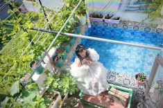 Mẹ Hà Nội vác đất lên sân thượng làm “vườn Thạch Sanh” 30m2 có bể bơi, trồng rau nuôi cá