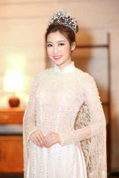 Món đồ không phải ai cũng diện được, đến ngôi sao mặc còn bị chê thảm họa