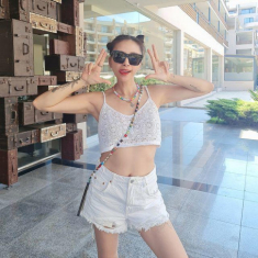 Ngô Thanh Vân gia nhập hội “cưa sừng làm nghé”, U45 vẫn học theo style idol Hàn