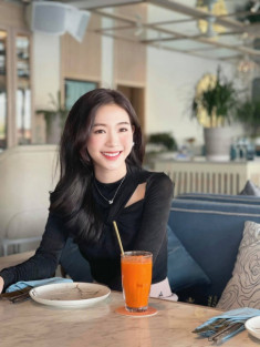 Nhan sắc cô em sinh đôi của Đặng Thu Thảo tại Hoa hậu Việt Nam giờ ra sao?