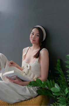Thanh Hằng đụng phong cách Hà Hồ, trẻ trung nhưng không thể bì nổi “báu vật” mẹ bỉm  