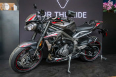 Cận cảnh Triumph Street Triple 765RS 2020 được phân phối tại thị trường Malaysia