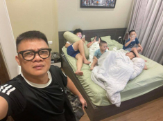 4 con trai nằm kín giường giữ mẹ, BTV đông con nhất VTV Quang Minh: “Mất sạch, chẳng còn gì”