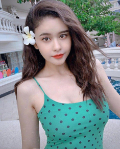 4 năm đơn thân Trương Quỳnh Anh ngày càng trẻ đẹp, thờ ơ khi chồng cũ níu kéo