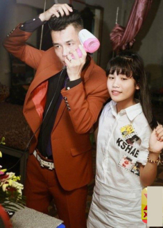 Bố xấu lạ, con gái Hoàng Mập, Hiệp Gà cao 1m7, đẹp tựa Hoa hậu, nhiều đạo diễn để mắt