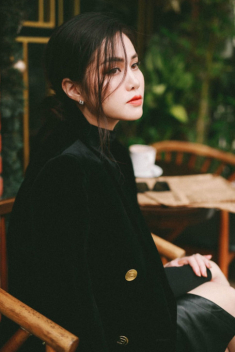 Boss mỹ phẩm LUMOS Nguyễn Thùy Trang - mẫu phụ nữ “làm chủ tài chính, làm chủ cuộc đời”